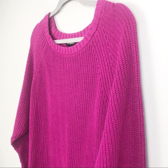 EXPRESS | Magenta Pink Crewneck Tunic Length Sweater Women’s Size Medium - Picture 2 of 9